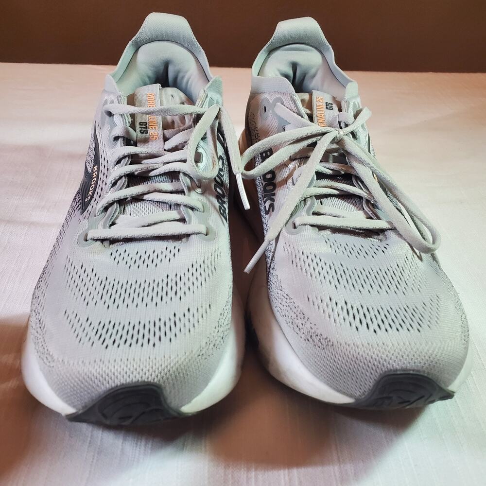 Brooks Adrenaline GTS 25 Womens Running Shoes Sz 11 Narrow Grey Coral